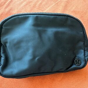 Lululemon Everywhere Belt Bag